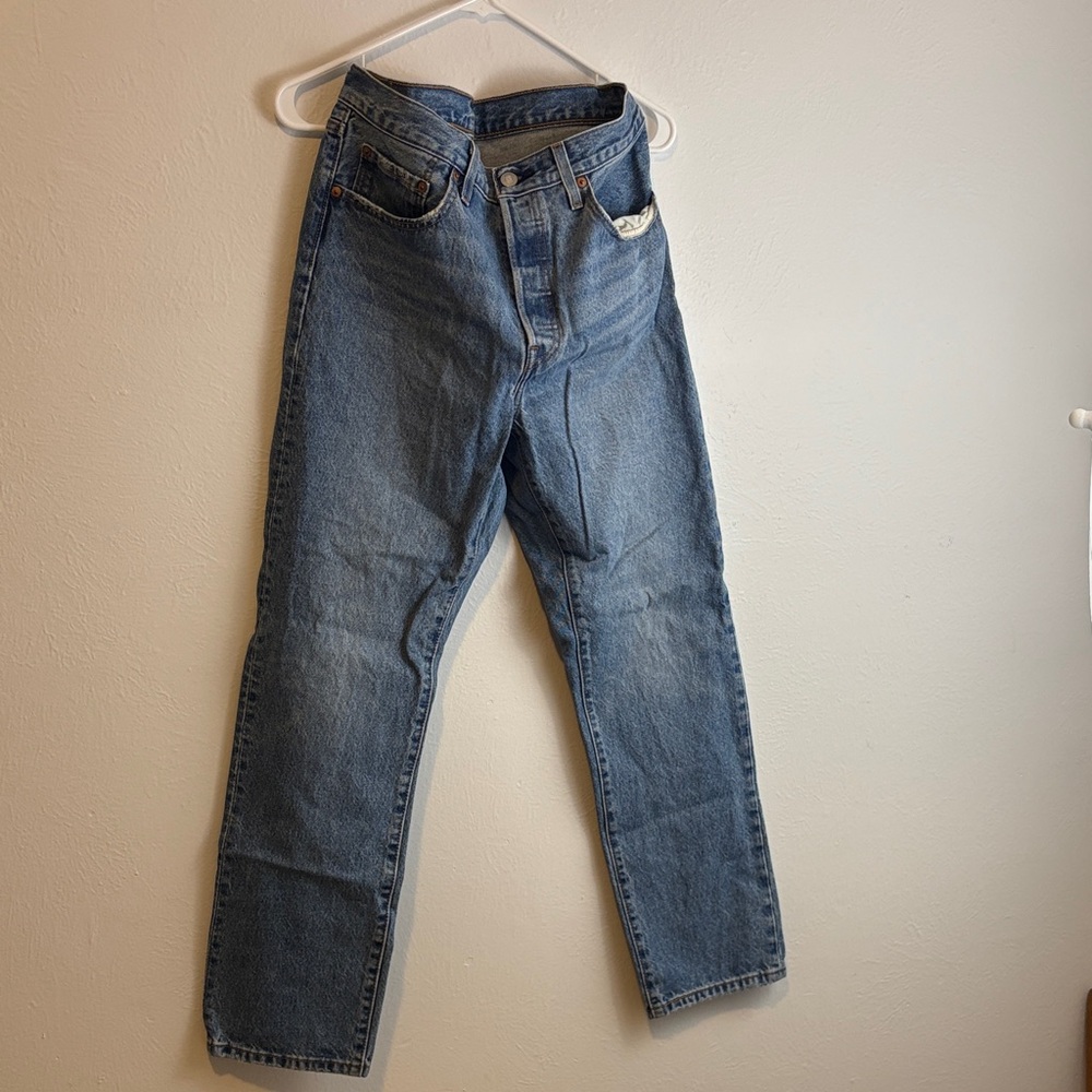 Levi's women's Straight Blue Jeans